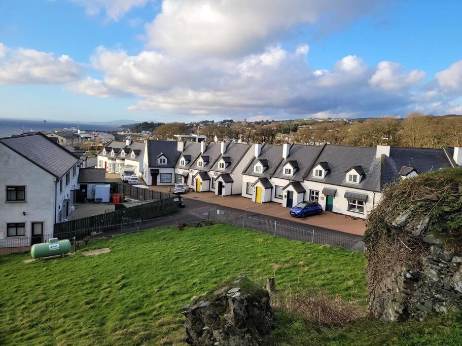 Cottage By The Sea Greencastle غرينكاسيل المظهر الخارجي الصورة